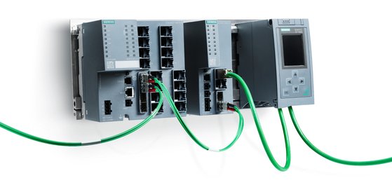 SCALANCE S Industrial Security Appliances und SCALANCE M Industrie-Router von Siemens