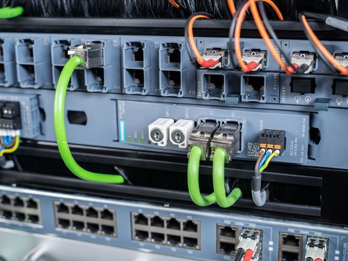 Industrial Ethernet Switches Scalance X von Siemens